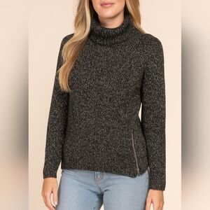 2/$35 Vero Moda Rollnecked Acrylic blend Grey Tones sweater Side zips LIKE NEW…